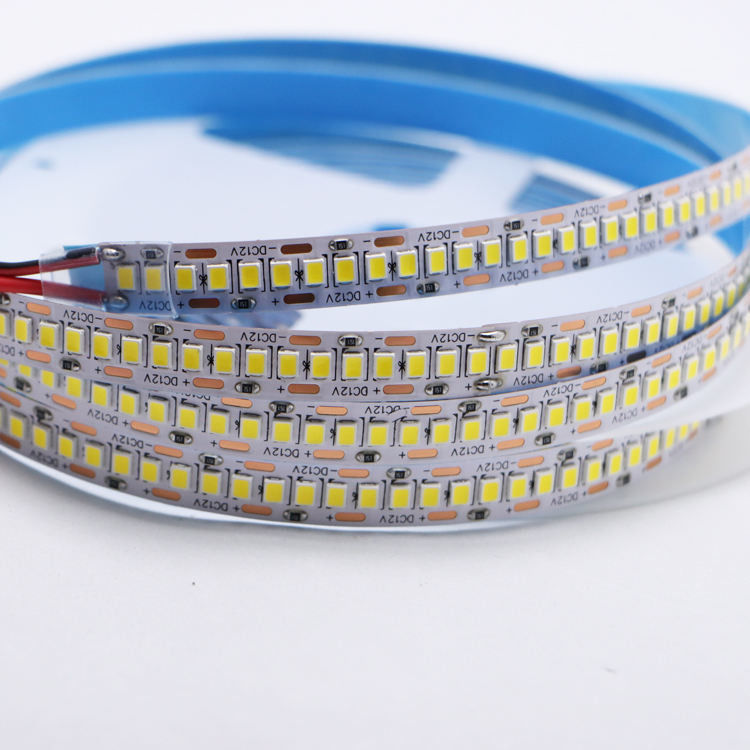2835 240LEDs ต่อเมตร LED Strip Light 80Ra 5m/Roll IP20 ไฟภายใน