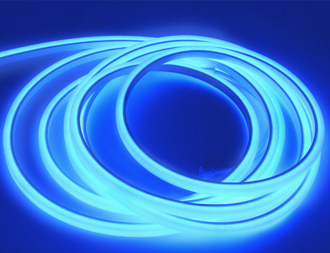ไฟ LED เนออนซิลิโคนสีขาว 2700K ที่อบอุ่น มีสีออก 12W / m และอัตรากันน้ํา IP68