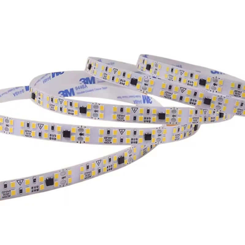 ไม่มีคนขับ ความดันสูง 220V ไม่มีคนขับ แผ่นแสงติดตัวเอง 240leds smd 2835 IP67 IP65 ไฟเส้นตกแต่ง
