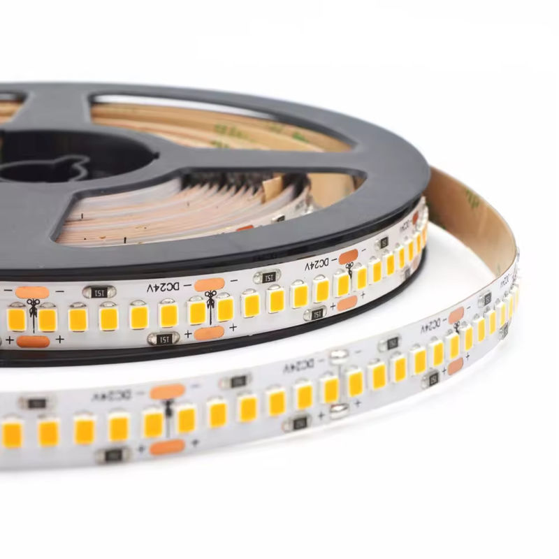 สเปคเตอร์เต็ม 2835 สาย LED แบบยืดหยุ่น CRI> 95 CRI> 97 120 leds / m SDCM < 3 R1-R15 ทั้งหมดมากกว่า 90