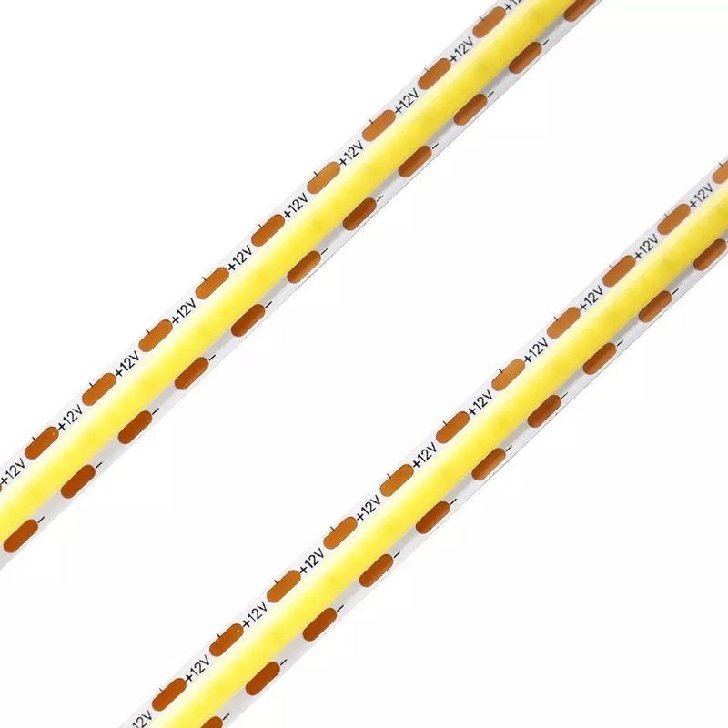 320Leds สาย LED แบบยืดหยุ่น สีขาว / สีขาวอบอุ่น DC24V ความกว้าง 8 มม