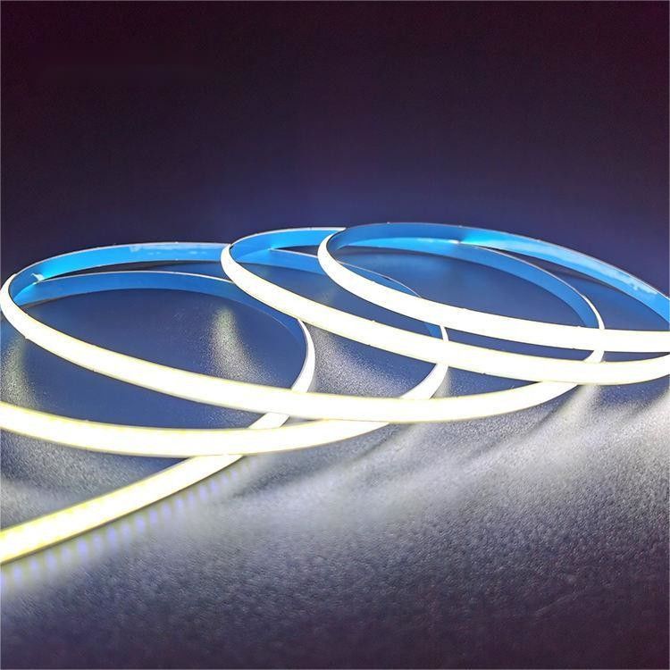 CE ROHS อนุมัติ กันน้ํา COB แสงสตรีปกับการควบคุมสวิทช์และความหนาแน่นสูง 320LEDs
