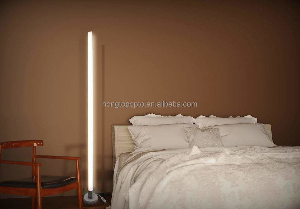 80lm/w Home Atmosphere Smart Led Floor Lamp พร้อมเครื่องปรับสี USB RGB และเครื่องควบคุม IR
