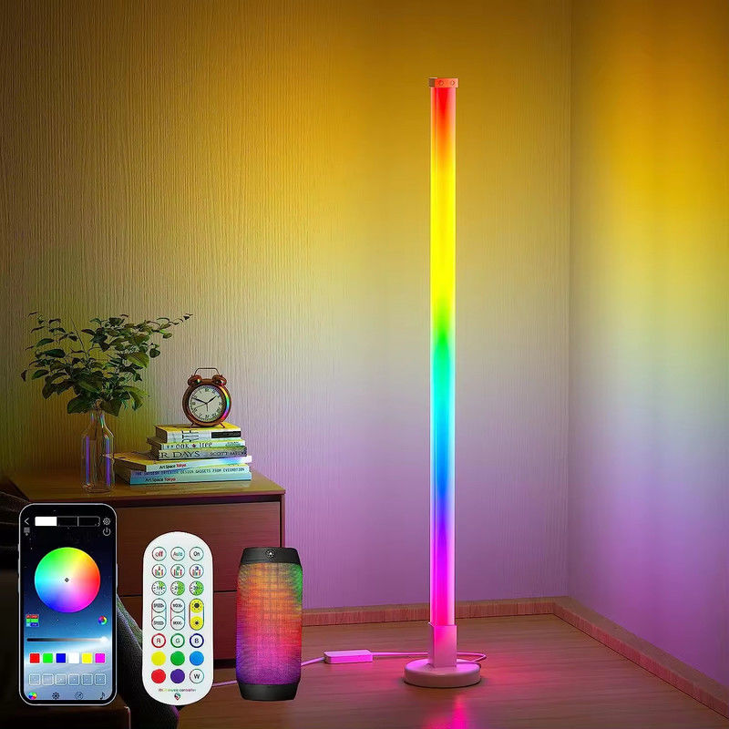 25000 ชั่วโมง อายุการใช้งาน 1.5M RGBIC LED floor lamp สําหรับการประดับบ้าน